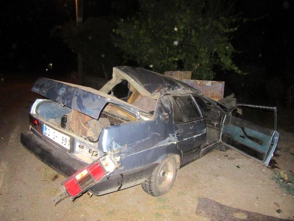 Sandıklı'da trafik kazası: 2 yaralı