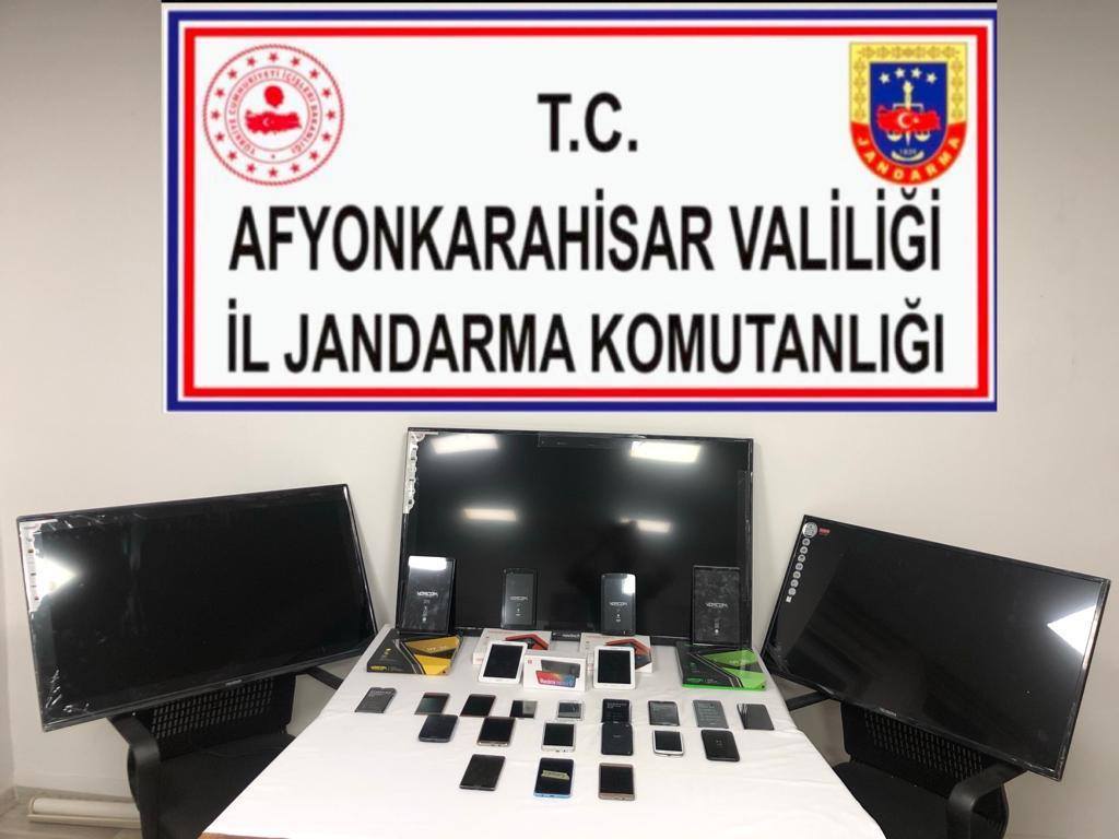 Afyonkarahisar'da kaçak cep telefonu operasyonu