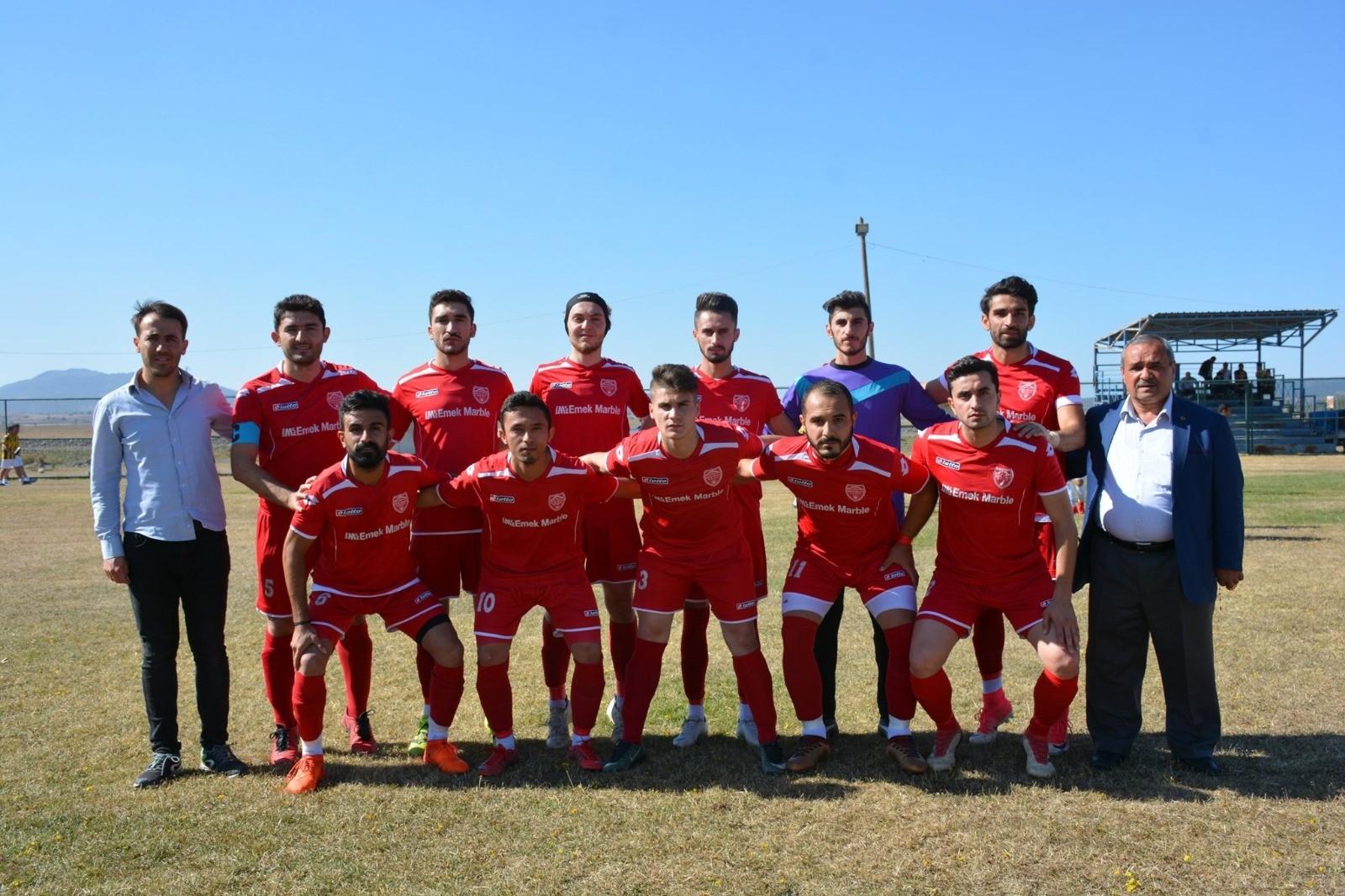 ŞAMPİYON “İSCEHİSARSPOR” BÖLGESEL AMATÖR LİGE YÜKSELDİ