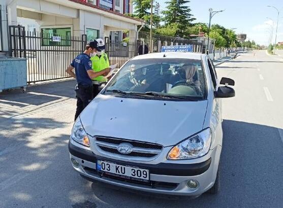 Bolvadin'de polisten koronavirüs denetimi