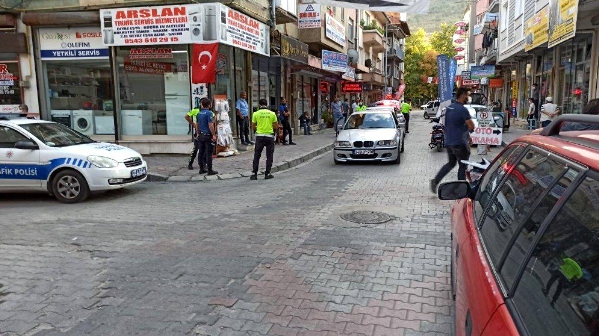 Polisin üstüne otomobilini sürüp kaçan şahıs yakalandı