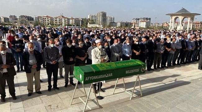 Eczacı Odası Başkanı Melih Köken son yolculuğuna uğurlandı