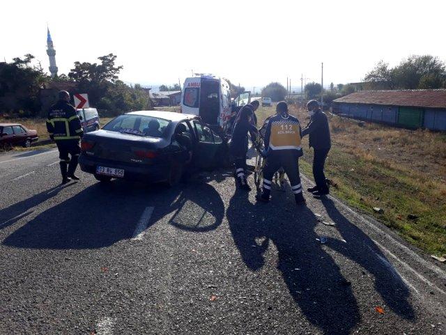 Afyon'da da trafik kazası: 2 yaralı