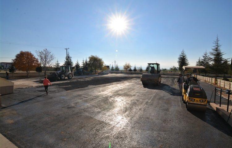 Okullara asfalt  desteği Başkan Çöl'DEN